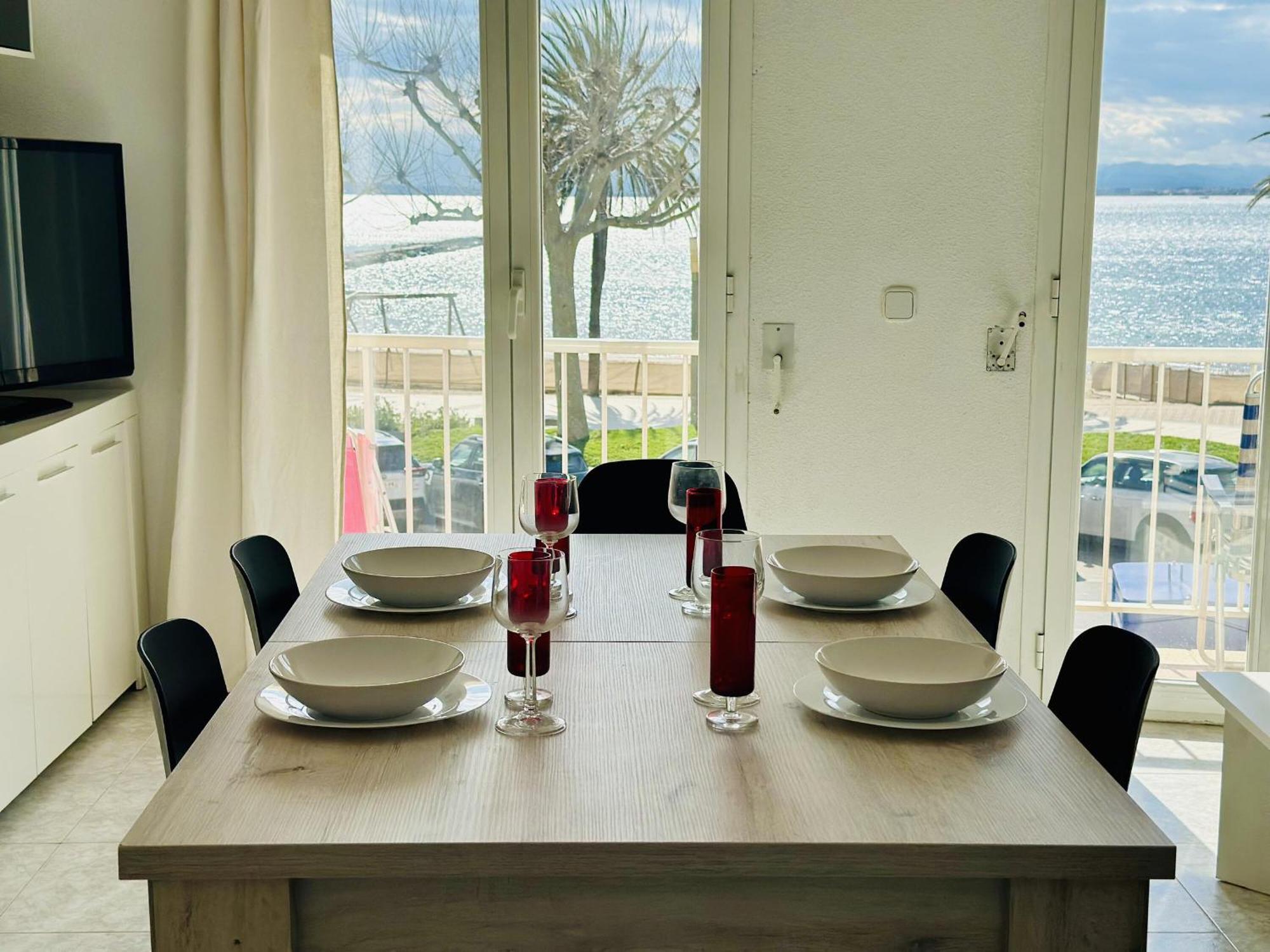 3390 Maritim B 1-a. A Primera Linea De Mar, En Corazon Mismo De A Tocar De La Playa - Es-258-147 Apartment Roses